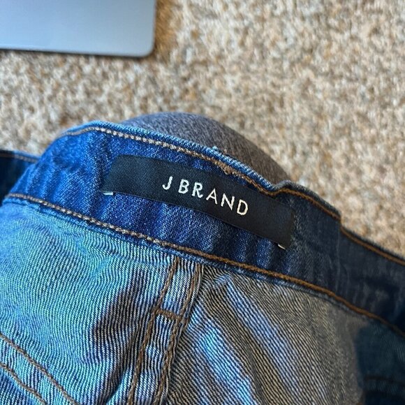 J Brand Cut Off denim shorts in Clear View - Picture 3 of 5